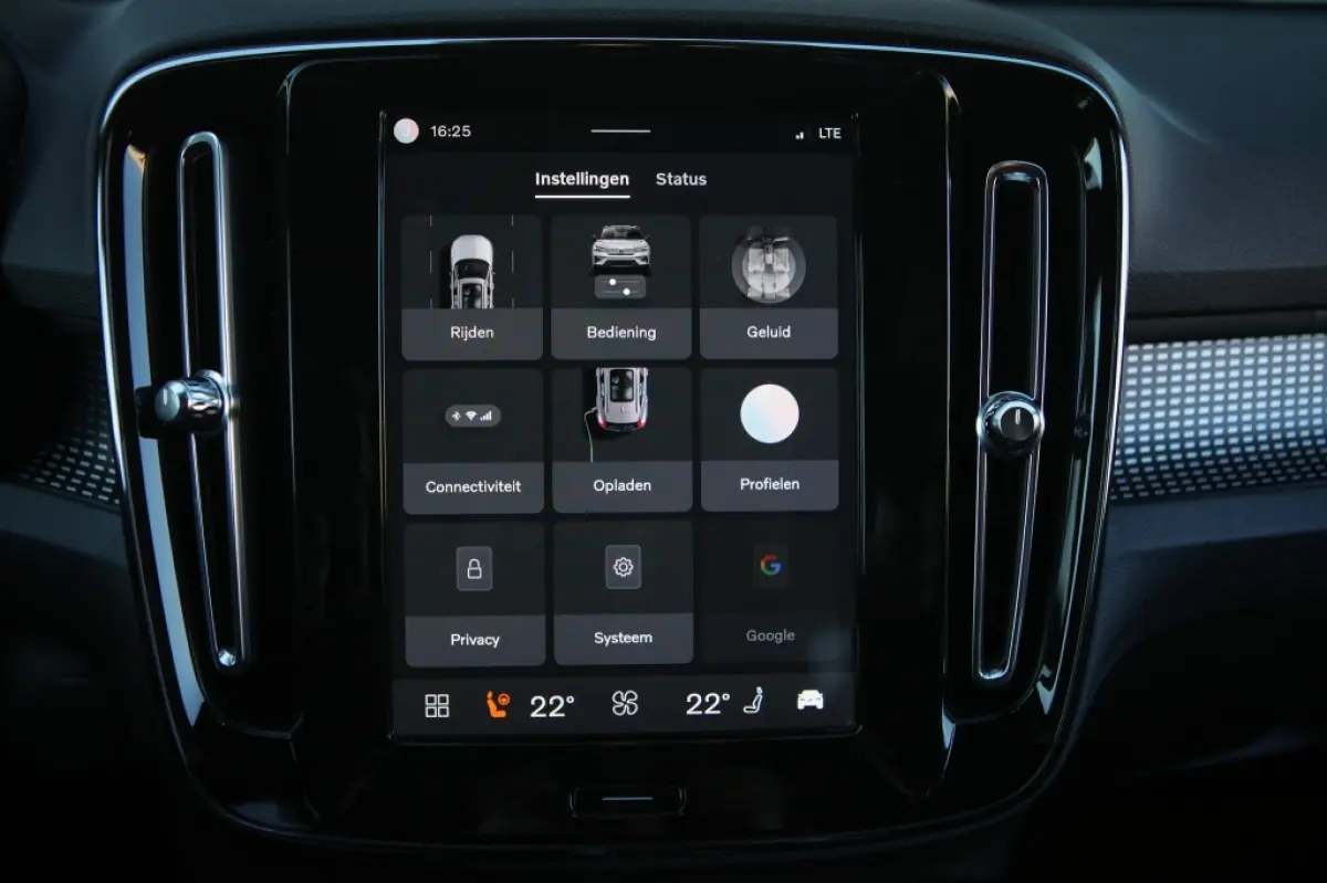 P8 AWD | 408 PK | Harman Kardon | Camera | Stuurverwarming | BTW