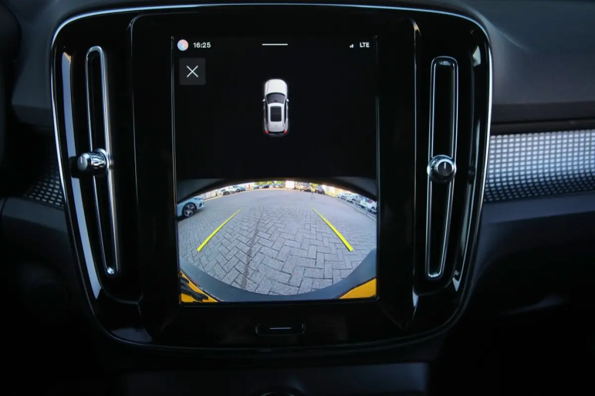 P8 AWD | 408 PK | Harman Kardon | Camera | Stuurverwarming | BTW