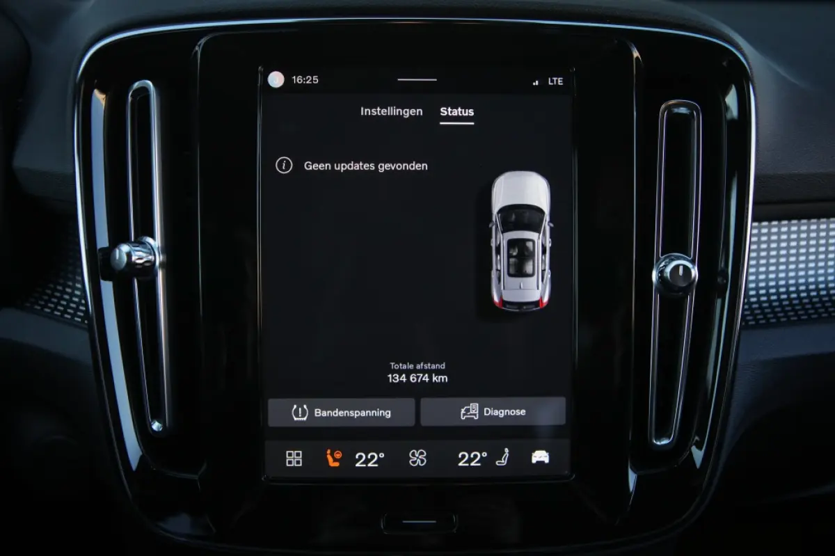 P8 AWD | 408 PK | Harman Kardon | Camera | Stuurverwarming | BTW
