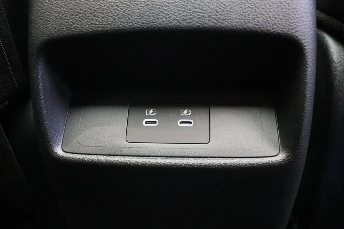 1.3 MHEV Xtronic Tekna Plus | Lederen bekleding | Elektrisch voorstoelen met geheugen | BOSE audio | Stoel, stuur en voorruitverwarming | Headup-display | Panoramadak |