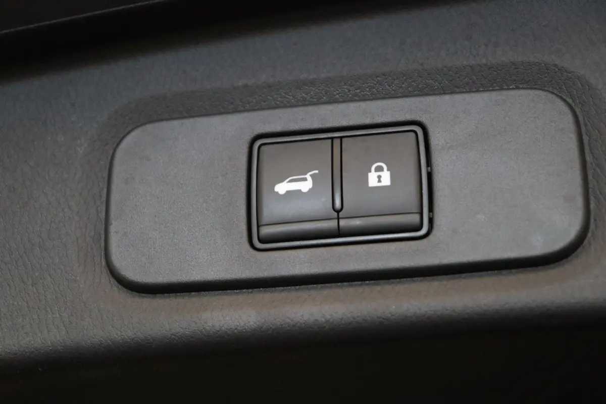 1.3 MHEV Xtronic Tekna Plus | Lederen bekleding | Elektrisch voorstoelen met geheugen | BOSE audio | Stoel, stuur en voorruitverwarming | Headup-display | Panoramadak |