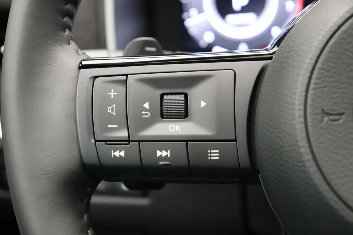1.3 MHEV Xtronic Tekna Plus | Lederen bekleding | Elektrisch voorstoelen met geheugen | BOSE audio | Stoel, stuur en voorruitverwarming | Headup-display | Panoramadak |