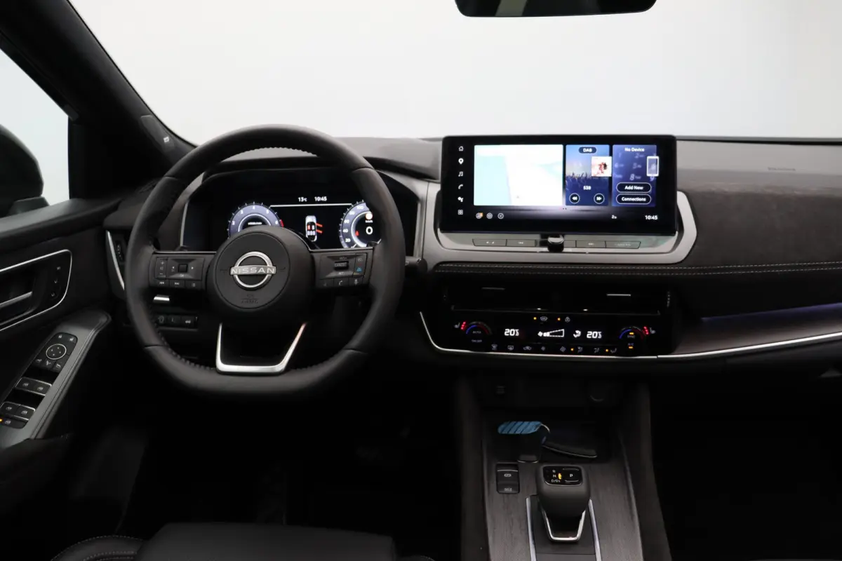 1.3 MHEV Xtronic Tekna Plus | Lederen bekleding | Elektrisch voorstoelen met geheugen | BOSE audio | Stoel, stuur en voorruitverwarming | Headup-display | Panoramadak |