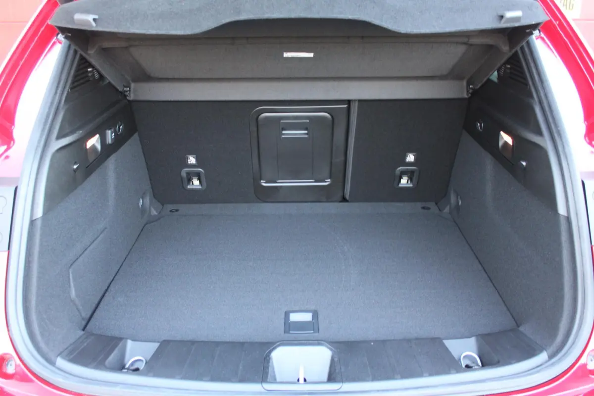1.5T 160PK HYbrid VELOCE | LEDEREN BEKLEDING | VOORSTOELEN / STUUR VERWARMD | VOORSTOELEN GEVENTILEERD | VOORSTOELEN ELEKTRISCH VERSTELBAAR MET GEHEUGEN FUNCTIE |  HARMAN CARDON PREMIUM AUDI
