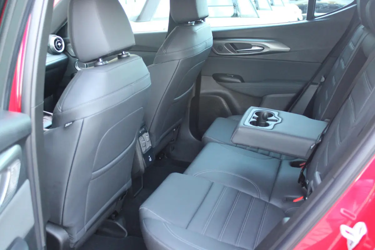 1.5T 160PK HYbrid VELOCE | LEDEREN BEKLEDING | VOORSTOELEN / STUUR VERWARMD | VOORSTOELEN GEVENTILEERD | VOORSTOELEN ELEKTRISCH VERSTELBAAR MET GEHEUGEN FUNCTIE |  HARMAN CARDON PREMIUM AUDI