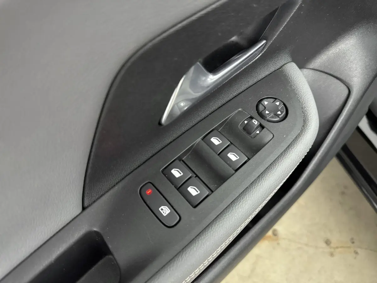 Elegance 50kWh | 1ste eigenaar | ACCU 93% | Camera | Navigatie | LED lampen | Keyless | AUTOMAAT