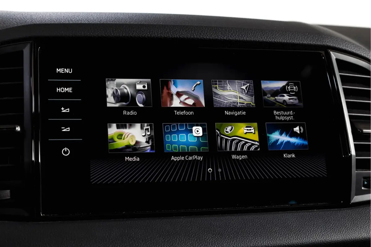 1.5 TSI ACT Sportline Business 150 PK | S/K-Panodak | Dig. Cockpit | Adapt. Cruise | Stoel-+Stuurverw. | PDC | Camera | NAV + App. Connect | ECC | Afn. Trekhaak | LM 19" |