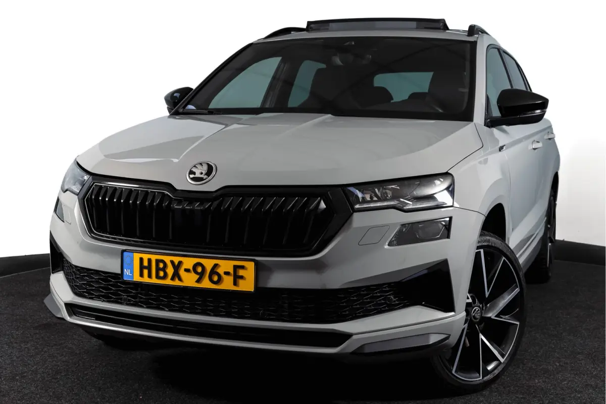 1.5 TSI ACT Sportline Business 150 PK | S/K-Panodak | Dig. Cockpit | Adapt. Cruise | Stoel-+Stuurverw. | PDC | Camera | NAV + App. Connect | ECC | Afn. Trekhaak | LM 19" |