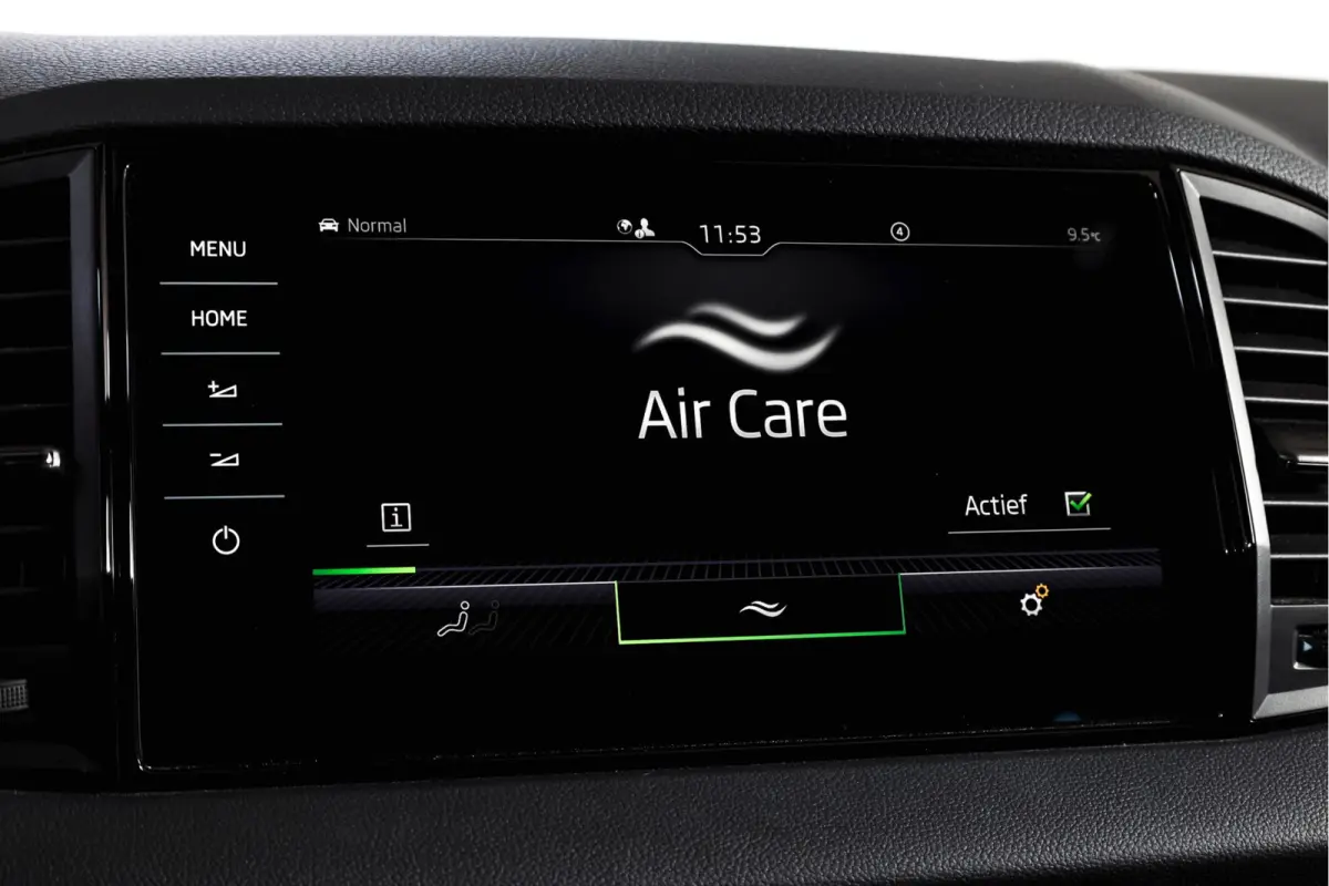 1.5 TSI ACT Sportline Business 150 PK | S/K-Panodak | Dig. Cockpit | Adapt. Cruise | Stoel-+Stuurverw. | PDC | Camera | NAV + App. Connect | ECC | Afn. Trekhaak | LM 19" |