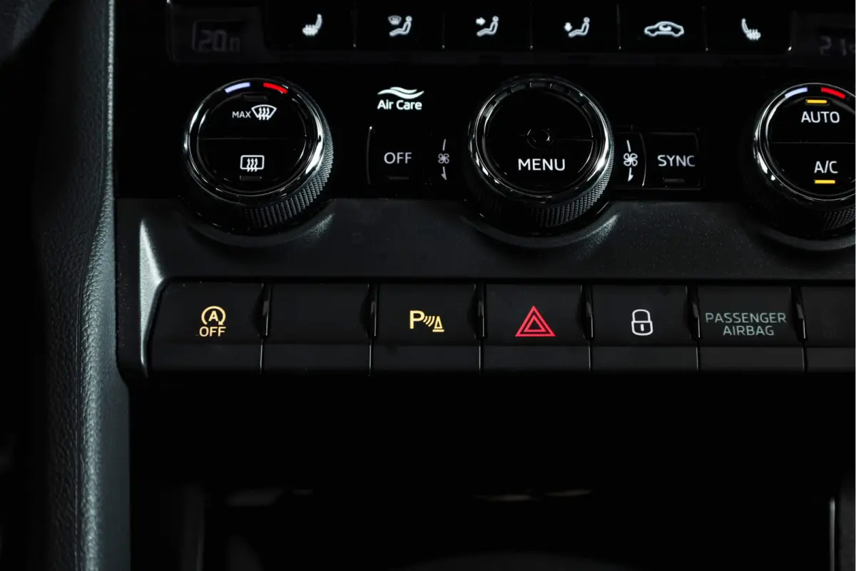 1.5 TSI ACT Sportline Business 150 PK | S/K-Panodak | Dig. Cockpit | Adapt. Cruise | Stoel-+Stuurverw. | PDC | Camera | NAV + App. Connect | ECC | Afn. Trekhaak | LM 19" |