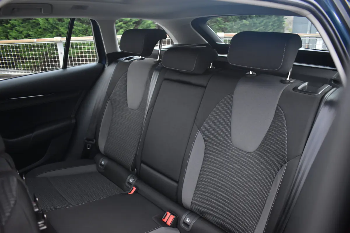 1.0 e-TSI 110PK DSG Business Edition | Panoramadak - elektrisch schuif-kanteldak | Wegklapbare trekhaak | Elektrische achterklep | Comfort Pakket | Travel Pakket | Functie pakket