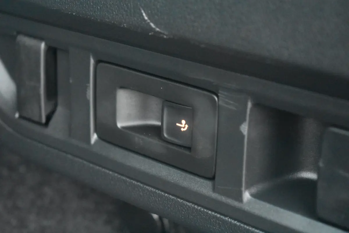 1.0 e-TSI 110PK DSG Business Edition | Panoramadak - elektrisch schuif-kanteldak | Wegklapbare trekhaak | Elektrische achterklep | Comfort Pakket | Travel Pakket | Functie pakket