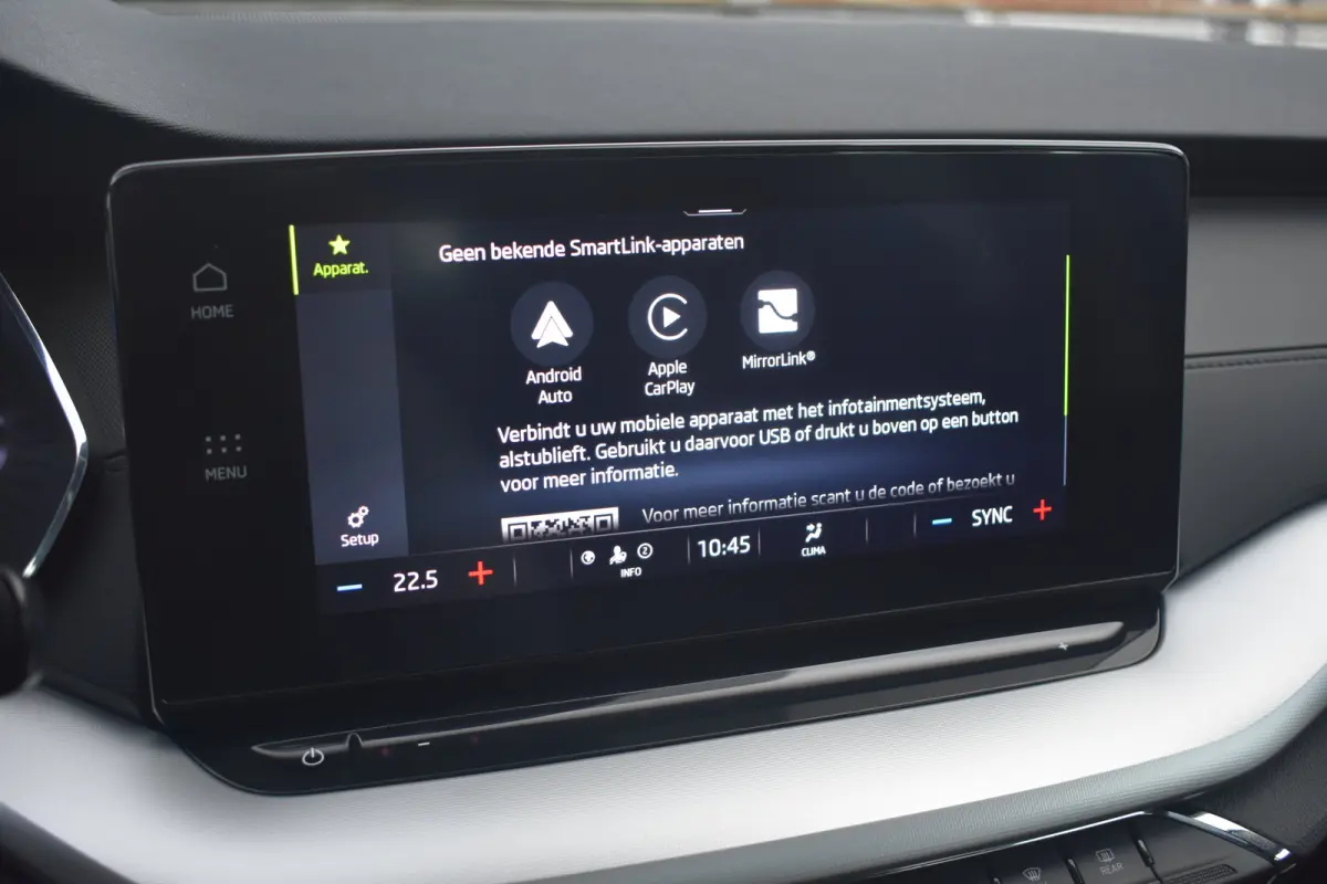 1.0 e-TSI 110PK DSG Business Edition | Panoramadak - elektrisch schuif-kanteldak | Wegklapbare trekhaak | Elektrische achterklep | Comfort Pakket | Travel Pakket | Functie pakket