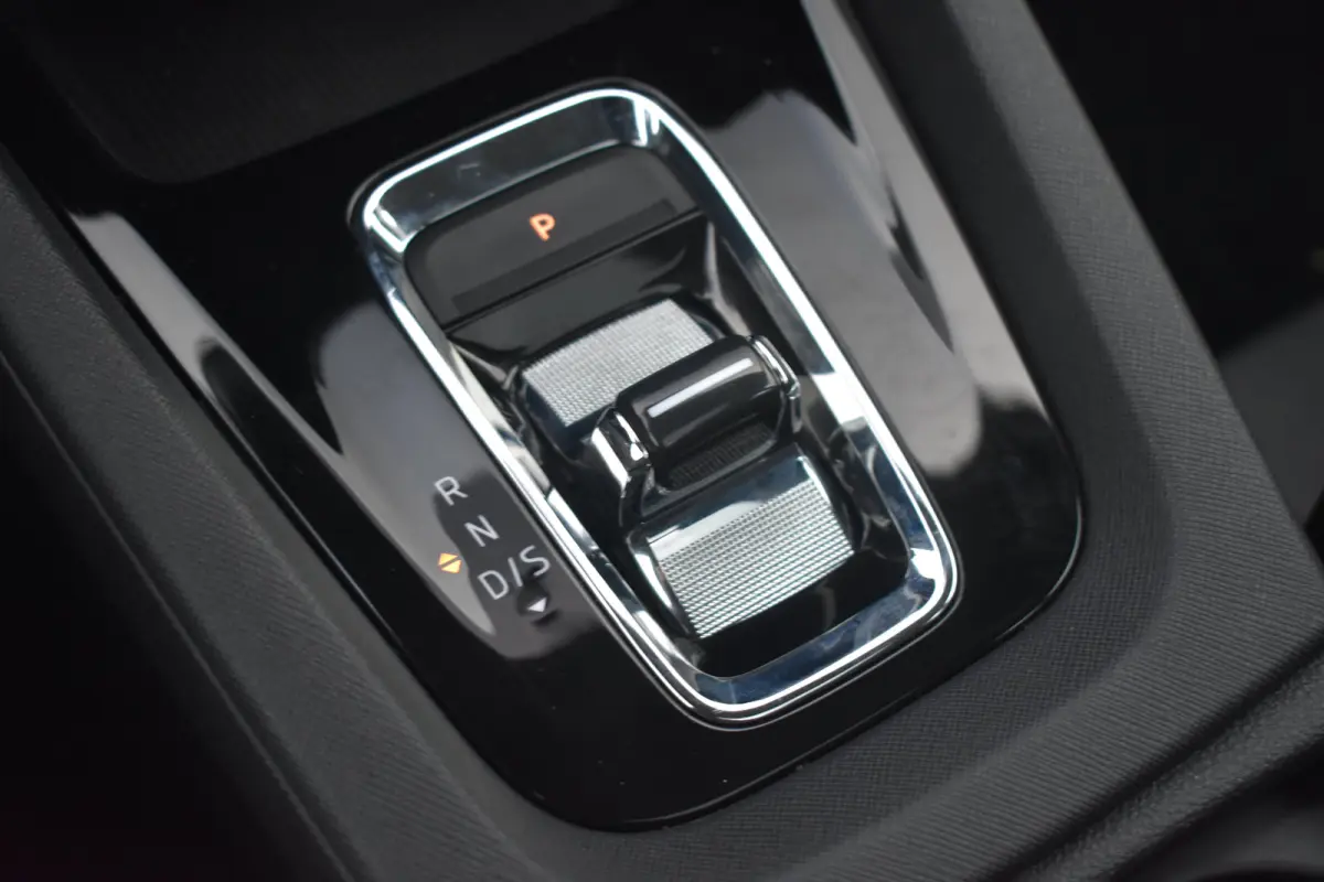 1.0 e-TSI 110PK DSG Business Edition | Panoramadak - elektrisch schuif-kanteldak | Wegklapbare trekhaak | Elektrische achterklep | Comfort Pakket | Travel Pakket | Functie pakket