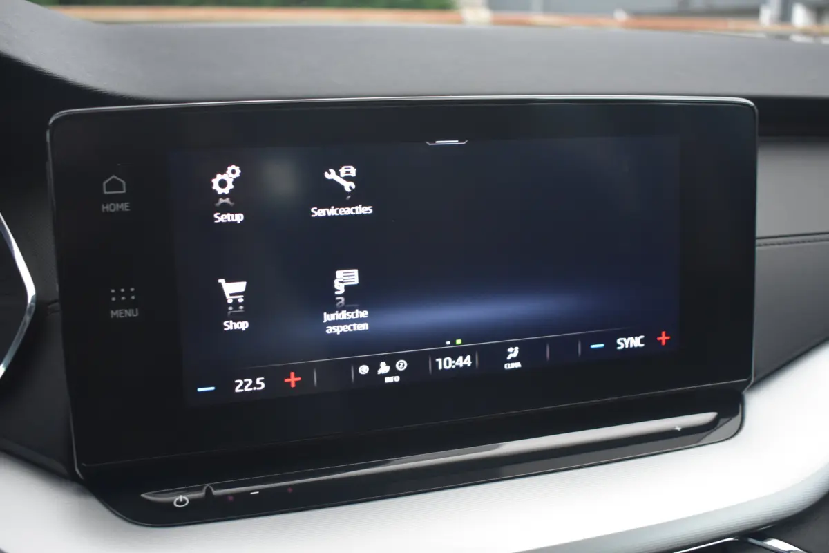 1.0 e-TSI 110PK DSG Business Edition | Panoramadak - elektrisch schuif-kanteldak | Wegklapbare trekhaak | Elektrische achterklep | Comfort Pakket | Travel Pakket | Functie pakket