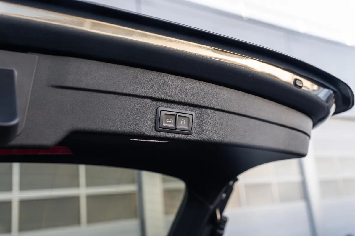 2.0 e-hybrid 299pk quattro S edition | Trekhaak | Bijrijdersscherm | Vierwielbesturing | 360° camera