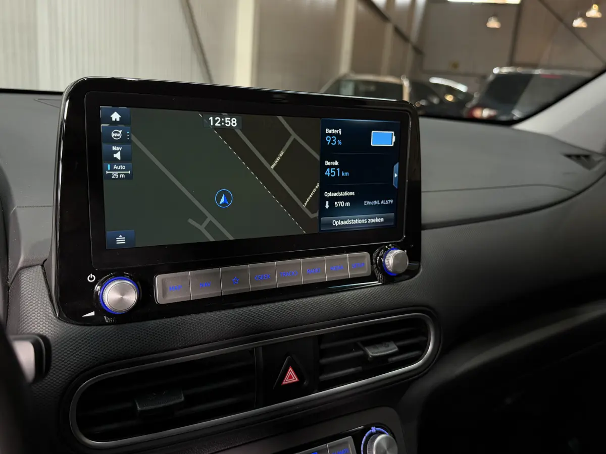 EV 64 kWh SOH 100% NavI | Warmtepomp | Stoel & Stuur verwarming | 17" | ACC | 100 % elk jaar Dealer onderhouden!