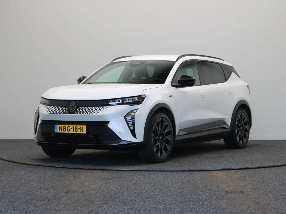 EV87 long range esprit Alpine | Stoel en stuur verwarming | elektrische kofferklep | Zwarte velgen | Vierseizoenbanden |
