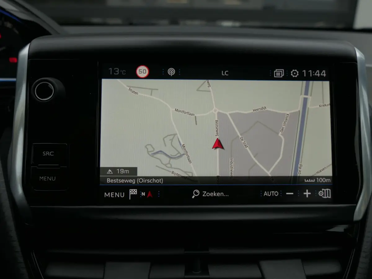 1.2 PureTech Blue Lease Allure | 130 PK | Nieuwe distributieriem | Panoramadak | Climate Control | Achteruitrijcamera | Cruise Control | Trekhaak | Half leder | Lichtmetalen velgen | NAP