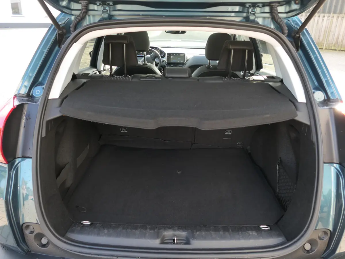 1.2 PureTech Blue Lease Allure | 130 PK | Nieuwe distributieriem | Panoramadak | Climate Control | Achteruitrijcamera | Cruise Control | Trekhaak | Half leder | Lichtmetalen velgen | NAP