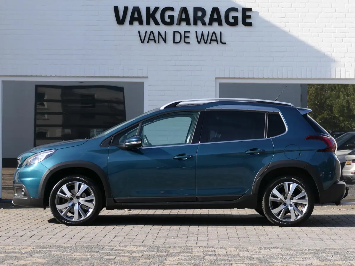 1.2 PureTech Blue Lease Allure | 130 PK | Nieuwe distributieriem | Panoramadak | Climate Control | Achteruitrijcamera | Cruise Control | Trekhaak | Half leder | Lichtmetalen velgen | NAP
