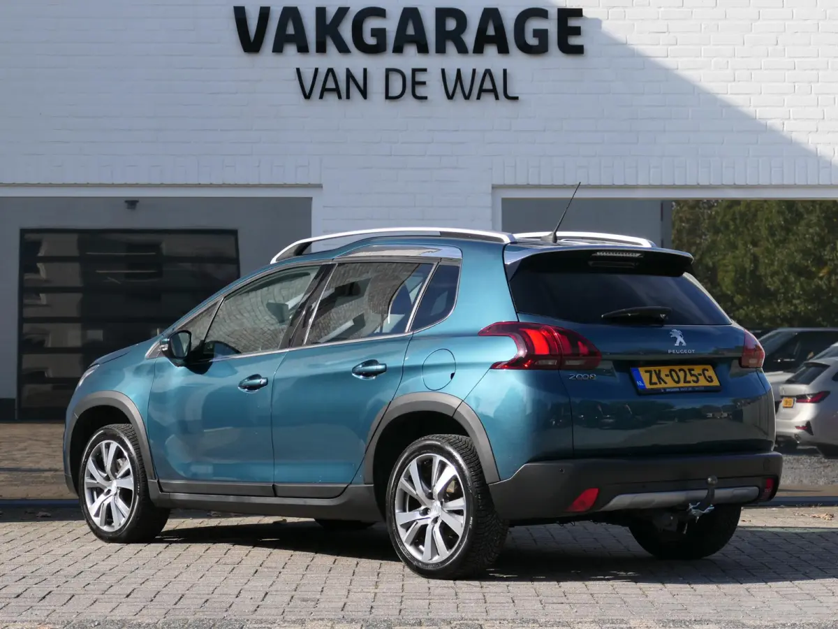1.2 PureTech Blue Lease Allure | 130 PK | Nieuwe distributieriem | Panoramadak | Climate Control | Achteruitrijcamera | Cruise Control | Trekhaak | Half leder | Lichtmetalen velgen | NAP