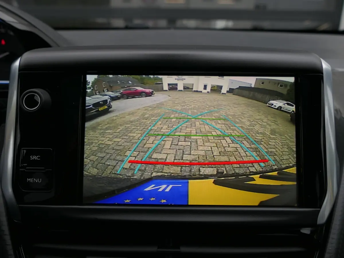 1.2 PureTech Blue Lease Allure | 130 PK | Nieuwe distributieriem | Panoramadak | Climate Control | Achteruitrijcamera | Cruise Control | Trekhaak | Half leder | Lichtmetalen velgen | NAP