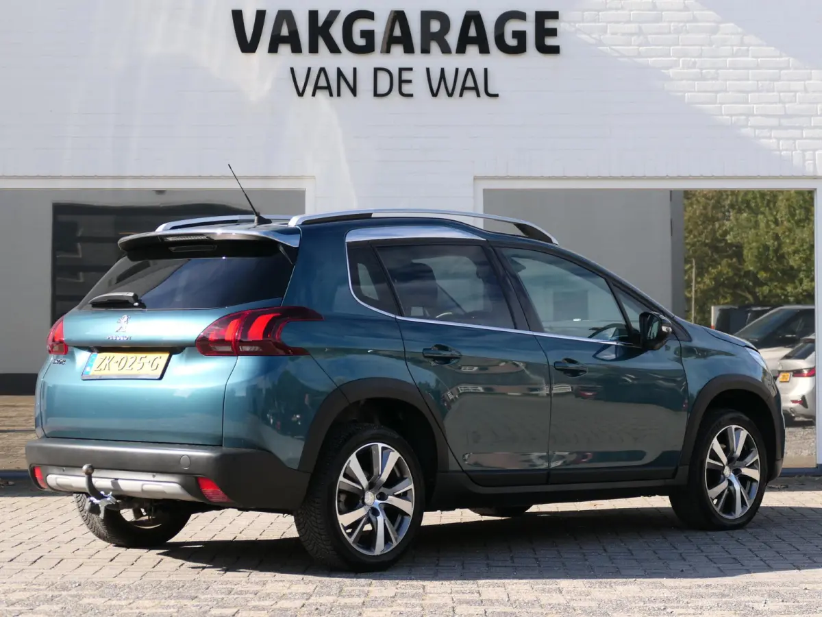 1.2 PureTech Blue Lease Allure | 130 PK | Nieuwe distributieriem | Panoramadak | Climate Control | Achteruitrijcamera | Cruise Control | Trekhaak | Half leder | Lichtmetalen velgen | NAP