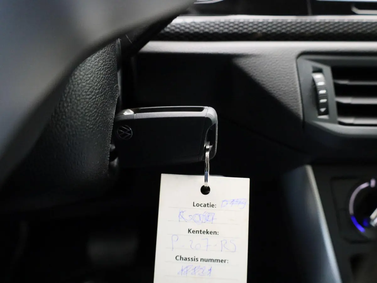 1.0 TSI Life | Automaat | Apple Carplay / Android Auto | Achteruitrijcamera | Lichtmetalen Velgen