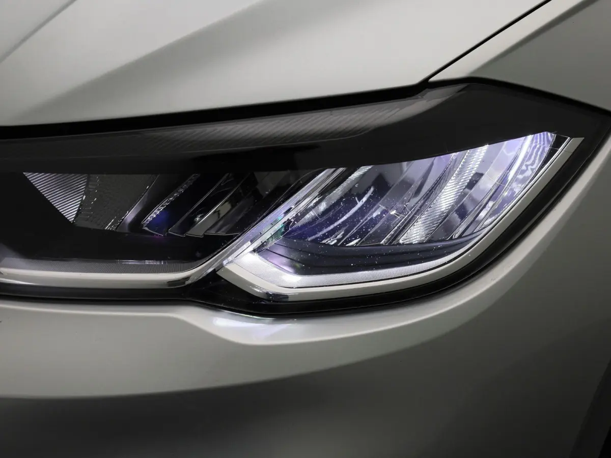 1.0 TSI Life | Automaat | Apple Carplay / Android Auto | Achteruitrijcamera | Lichtmetalen Velgen