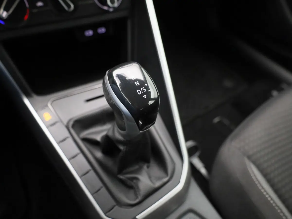 1.0 TSI Life | Automaat | Apple Carplay / Android Auto | Achteruitrijcamera | Lichtmetalen Velgen