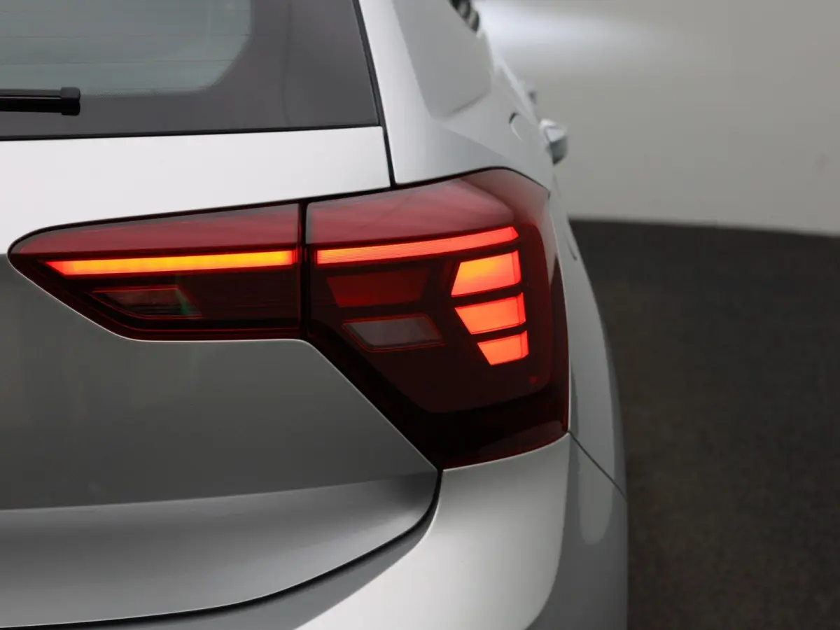1.0 TSI Life | Automaat | Apple Carplay / Android Auto | Achteruitrijcamera | Lichtmetalen Velgen