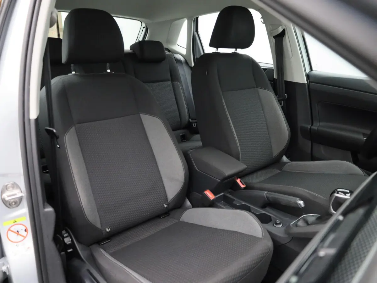 1.0 TSI Life | Automaat | Apple Carplay / Android Auto | Achteruitrijcamera | Lichtmetalen Velgen