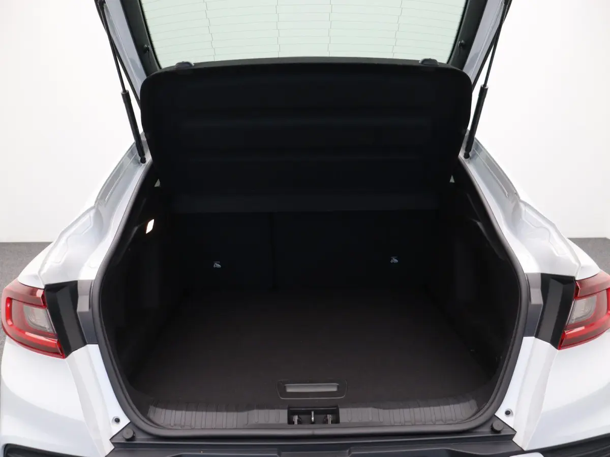 1.6 E-Tech Hybrid 145 R.S. Line | Stoel & Stuur verwarming | Grootscherm Navigatie | Adaptive Cruise |