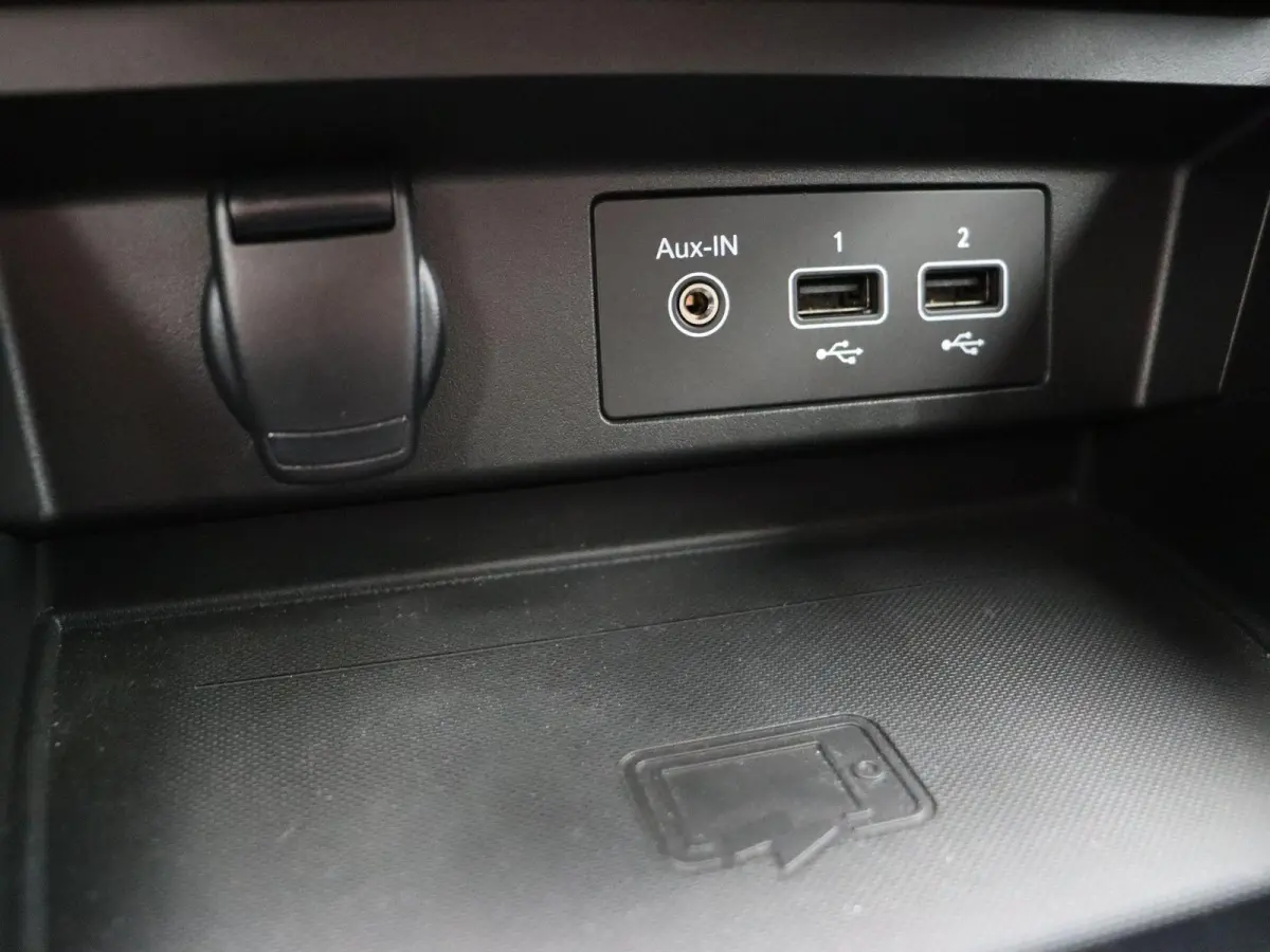1.6 E-Tech Hybrid 145 R.S. Line | Stoel & Stuur verwarming | Grootscherm Navigatie | Adaptive Cruise |