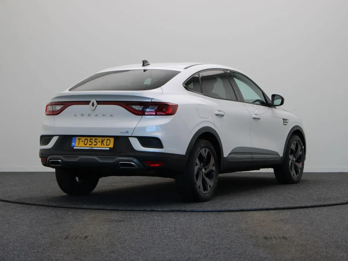 1.6 E-Tech Hybrid 145 R.S. Line | Stoel & Stuur verwarming | Grootscherm Navigatie | Adaptive Cruise |