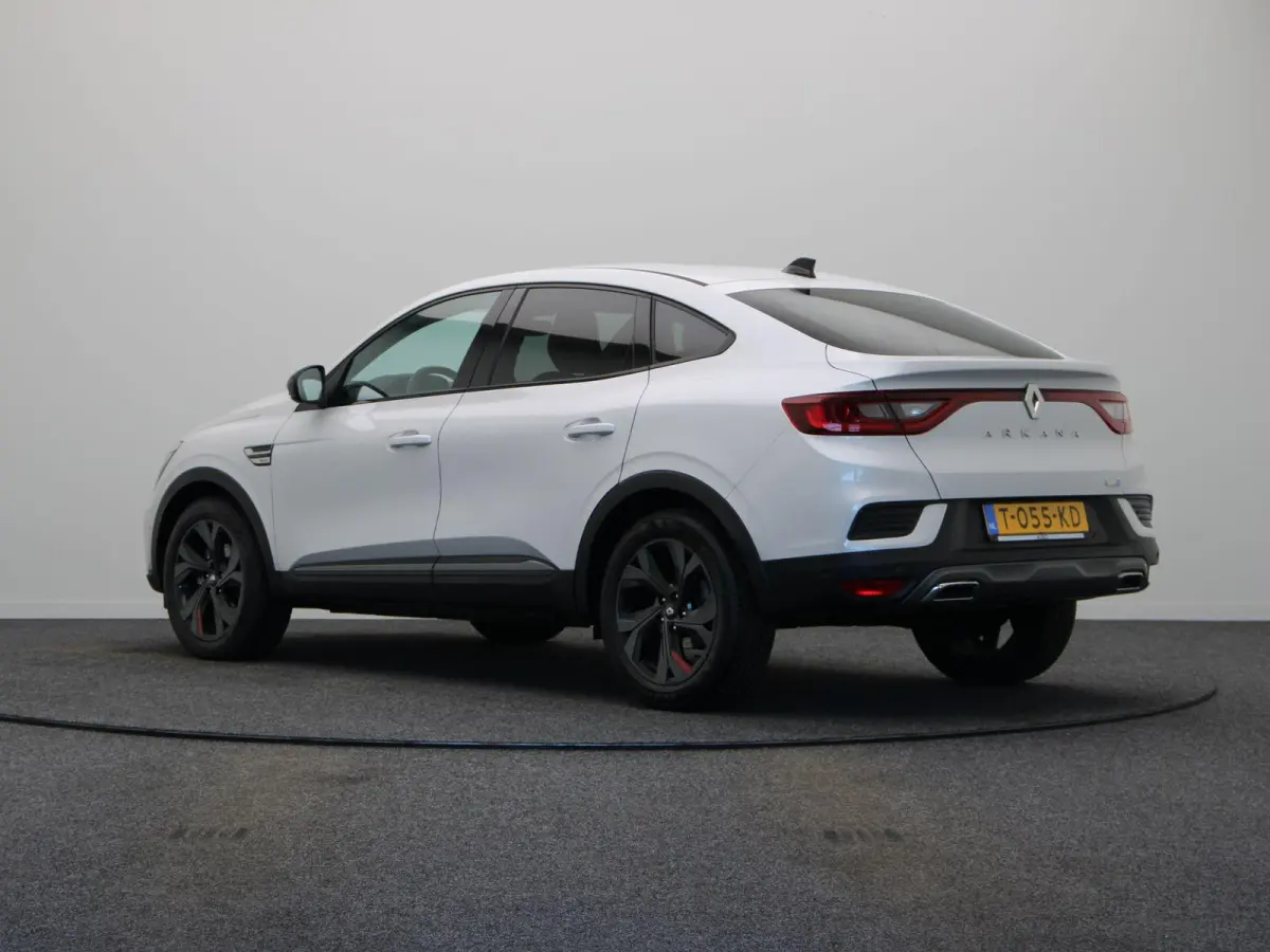 1.6 E-Tech Hybrid 145 R.S. Line | Stoel & Stuur verwarming | Grootscherm Navigatie | Adaptive Cruise |