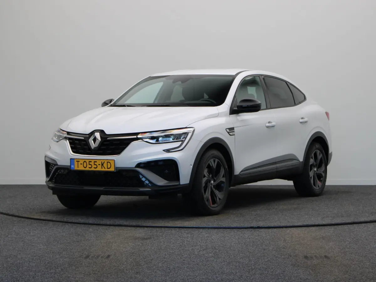 1.6 E-Tech Hybrid 145 R.S. Line | Stoel & Stuur verwarming | Grootscherm Navigatie | Adaptive Cruise |