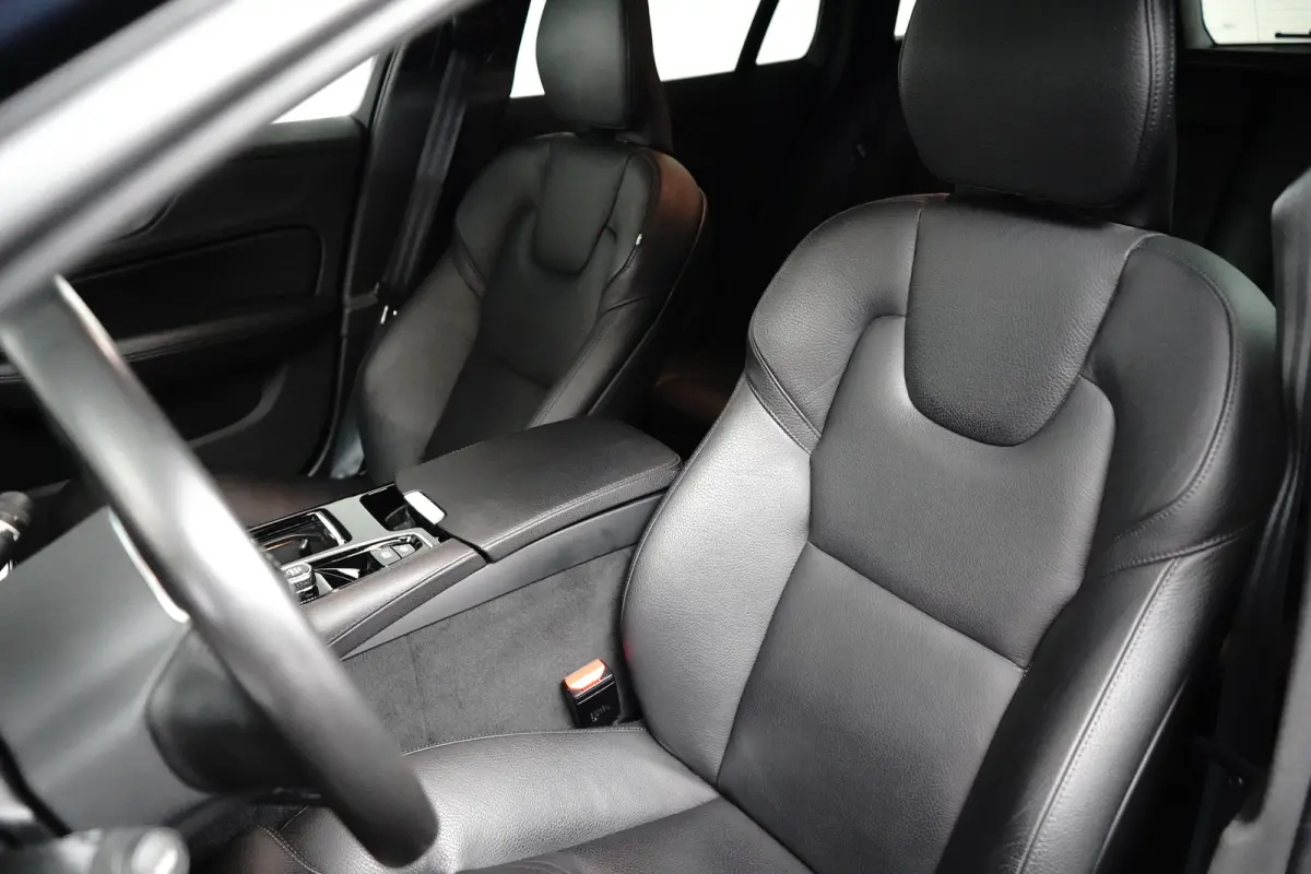 2.0 T6 Recharge AWD Inscription | Trekhaak | Adaptieve CC | Memory | Stoel & stuurverwarming | Leder | BLIS |