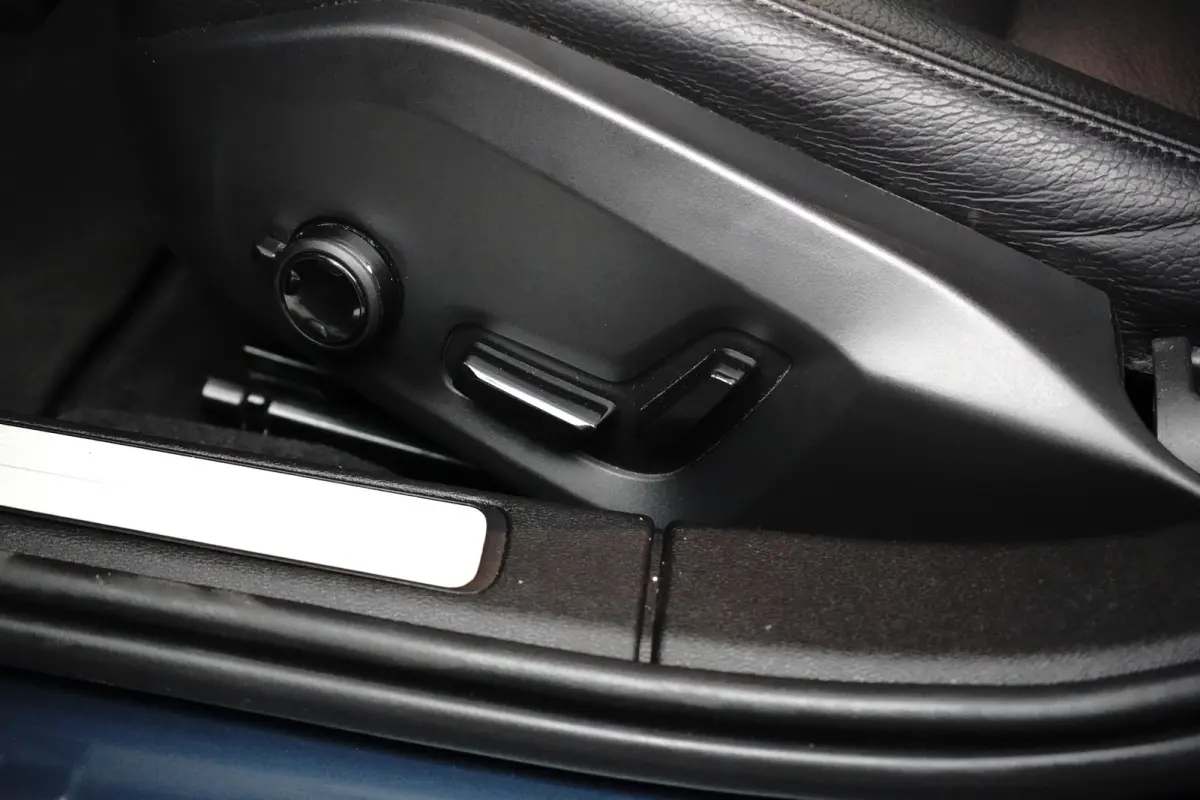 2.0 T6 Recharge AWD Inscription | Trekhaak | Adaptieve CC | Memory | Stoel & stuurverwarming | Leder | BLIS |