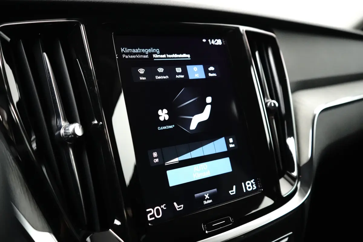 2.0 T6 Recharge AWD Inscription | Trekhaak | Adaptieve CC | Memory | Stoel & stuurverwarming | Leder | BLIS |