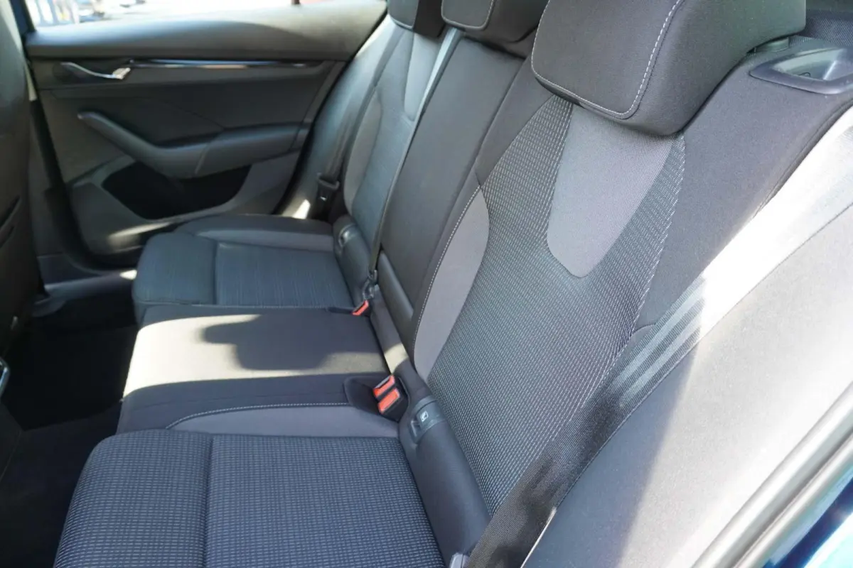 1.0 e-TSI 110pk Ambition | Trekhaak | Navigatie | PDC Achter | SmartLink | Cruise Control