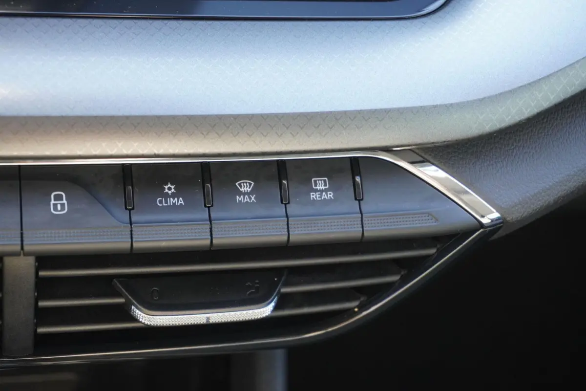 1.0 e-TSI 110pk Ambition | Trekhaak | Navigatie | PDC Achter | SmartLink | Cruise Control
