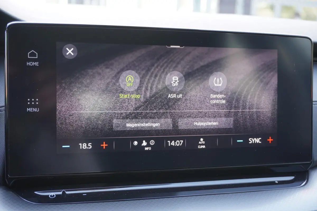 1.0 e-TSI 110pk Ambition | Trekhaak | Navigatie | PDC Achter | SmartLink | Cruise Control
