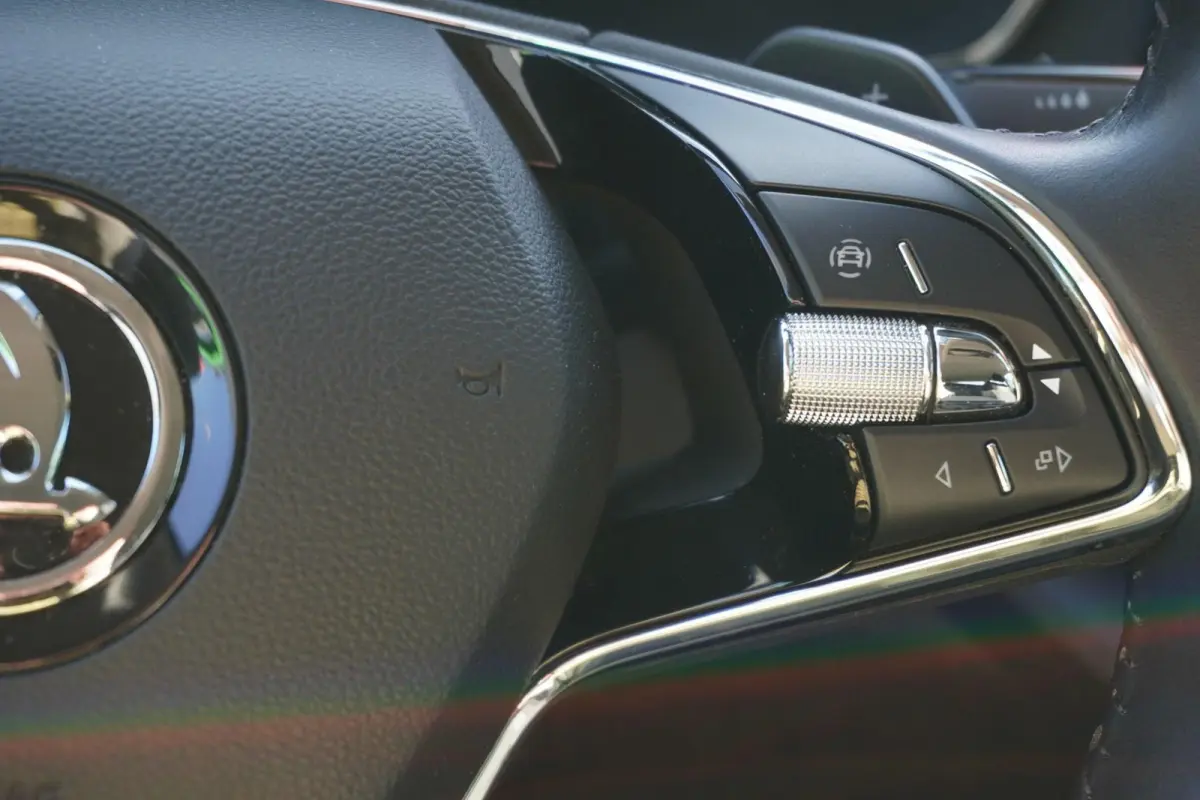 1.0 e-TSI 110pk Ambition | Trekhaak | Navigatie | PDC Achter | SmartLink | Cruise Control