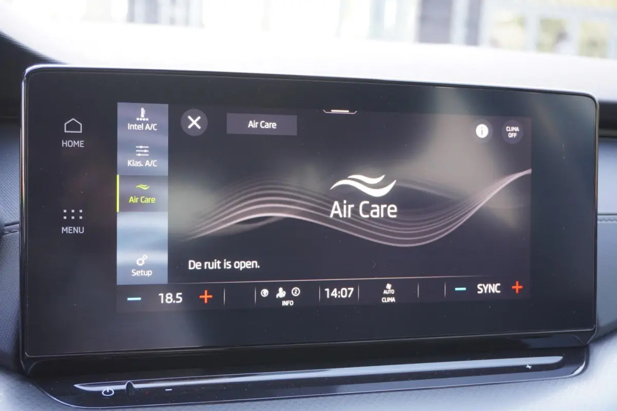 1.0 e-TSI 110pk Ambition | Trekhaak | Navigatie | PDC Achter | SmartLink | Cruise Control