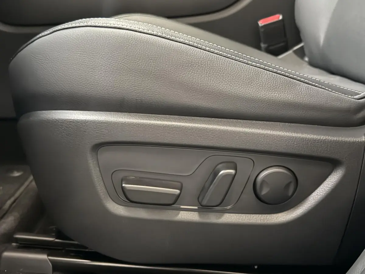 2.5 E-SKYACTIV G 141 M HYBRID Homura | PANO | BOSE