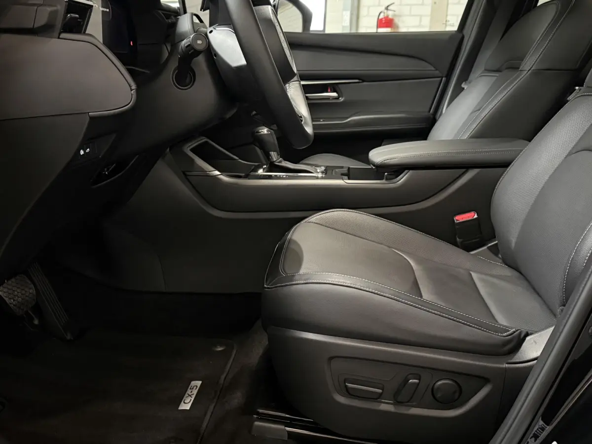 2.5 E-SKYACTIV G 141 M HYBRID Homura | PANO | BOSE