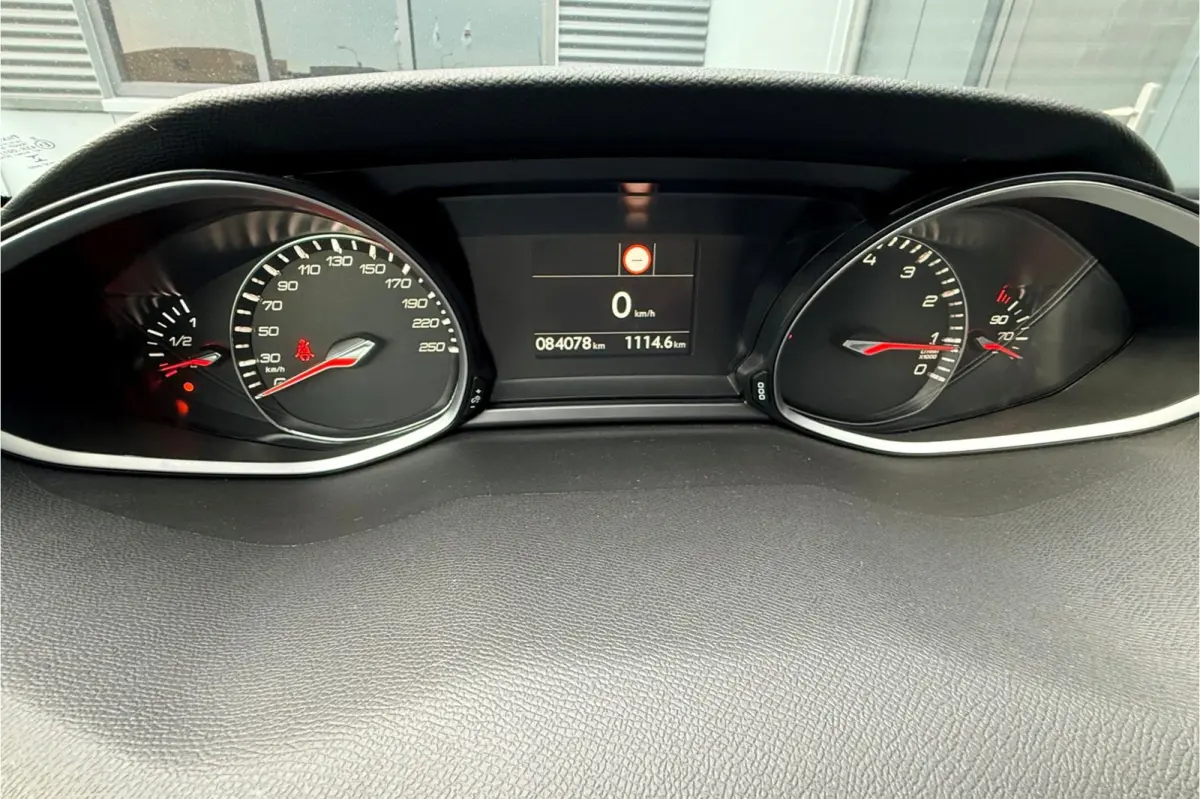 1.2 PureTech Blue Lease Executive 84078KM! PANO NAVI