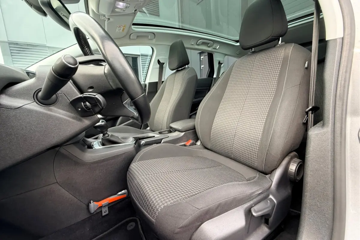1.2 PureTech Blue Lease Executive 84078KM! PANO NAVI